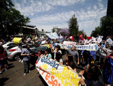 Profesores de casi todo Chile marchan en Santiago tras acuerdo entre Colegio de Profesores y Ministerio de Educación