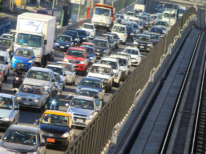 Conoce las medidas que se estudian para descongestionar Santiago