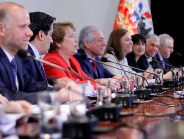 Sepa cuánto gana la presidenta Michelle Bachelet , sus ministros y cuánto aumentaría su sueldo con el reajuste