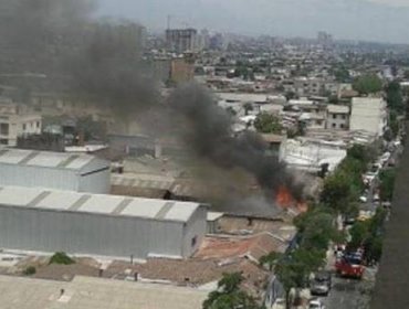 Bomberos logra controlar incendio ocurrido en centro cultural de providencia