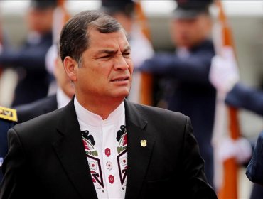 El presidente de Ecuador da las gracias al fallecido Chespirito