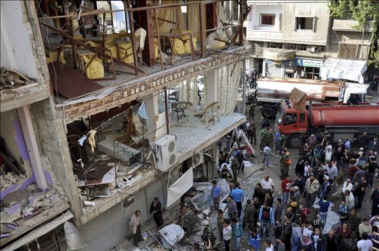 Al menos 13 civiles muertos en bombardeos del régimen sirio en Deraa