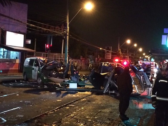 Helicóptero de Carabineros estalla en plena Gran Avenida en Santiago