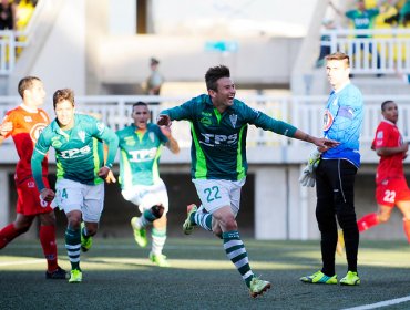 Santiago Wanderers vence a Calera en un dramático partido