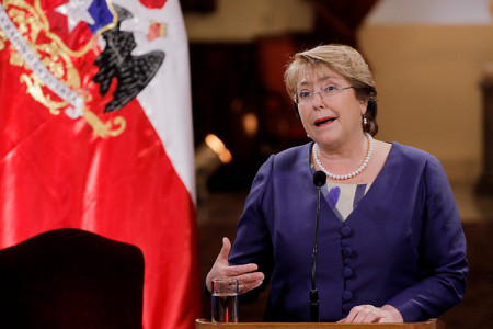 Presidenta Bachelet firmó proyecto para la creación de 15 centros de formación técnica estatales y gratuitos