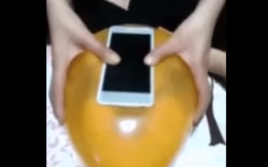 Furor por la increíble carcaza inflable para el nuevo iPhone 6