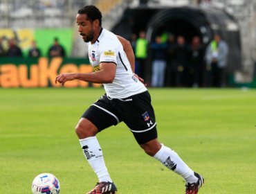 Héctor Tapia sufre por el estado de salud de Jean Beausejour