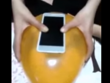 Furor por la increíble carcaza inflable para el nuevo iPhone 6