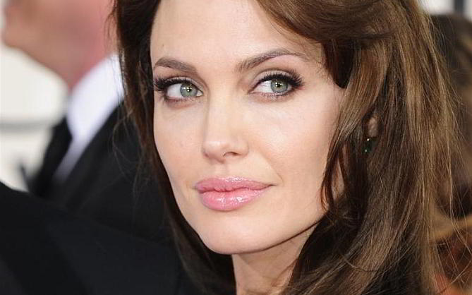 Angelina Jolie sufrió un accidente automovilístico en Los Angeles