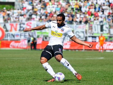 Beausejour entrenó con normalidad y juega ante Wanderers