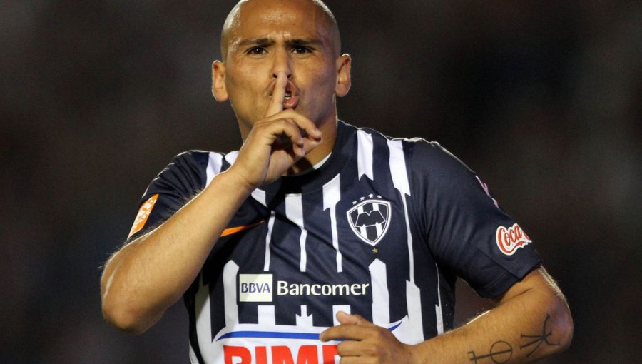 Humberto Suazo está cada vez más cerca de reforzar a Colo Colo