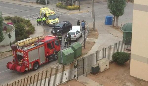 Tres personas lesionadas tras colisión de dos vehículos en Viña del Mar