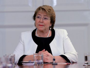 Encuesta CEP: Aprobación a gestión de Bachelet cae 12 puntos y rechazo se cifra en un 43%