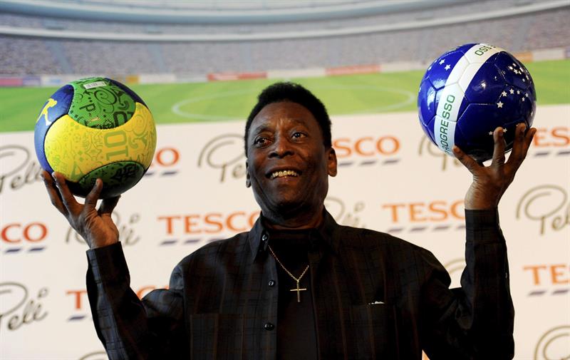 Pelé: "Gracias a Dios estoy bien, estoy recuperado".