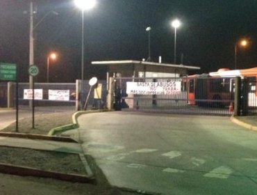 Choferes de Alsacia Express se tomaron terminal de buses en Maipú durante esta mañana