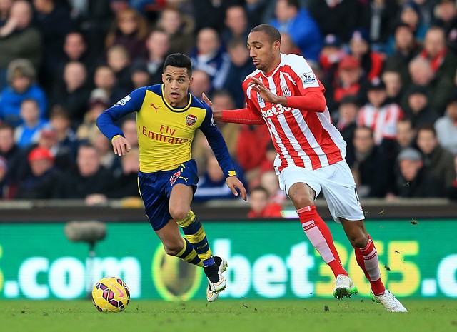 Arsenal con Alexis en cancha cae 3 a 2 ante el Stoke