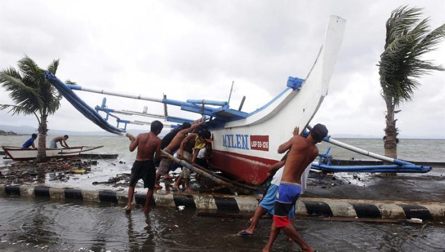 El tifón Hagupit toca tierra en Filipinas con fuertes vientos y lluvias