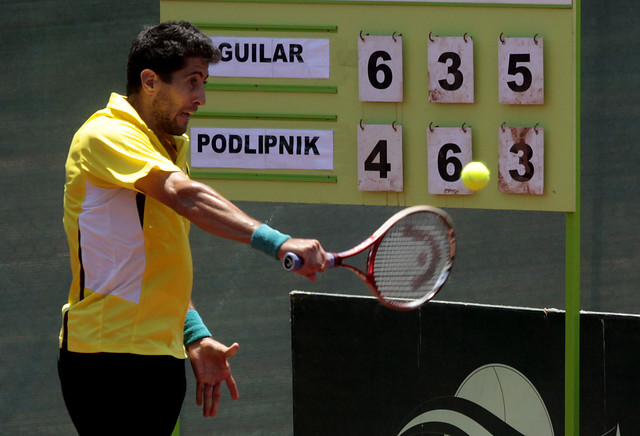 Tenis: Hans Podlipnik superó con éxito el debut en el Futuro Chile 10