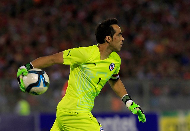 Ter Stegen alabó a su compañero Claudio Bravo