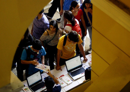 Estudiantes molestos tras fuertes alzas en aranceles de matrículas en Universidades
