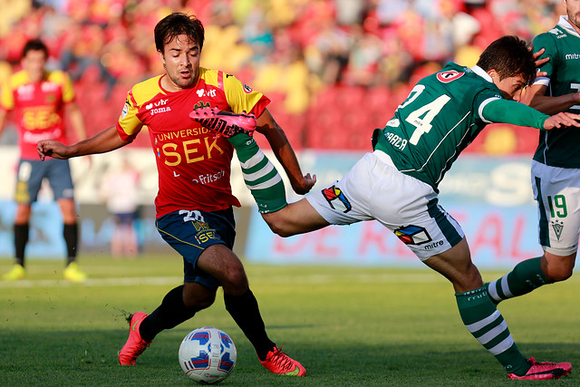 Wanderers venció 4-2 a U. Española y pone un pie en la final