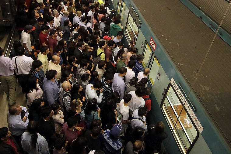 Metro suspende servicio entre estación Los Orientales y Tobalaba de la Línea 4