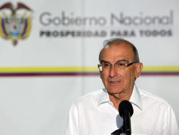 Gobierno colombiano y FARC reinician diálogos de paz tras superar su crisis