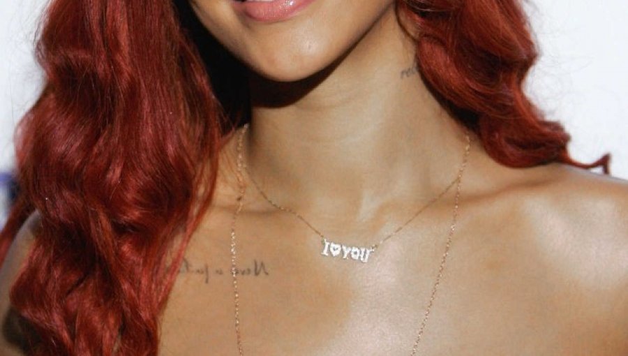 5 peinados de Rihanna que te encantará añadir a tu look habitual
