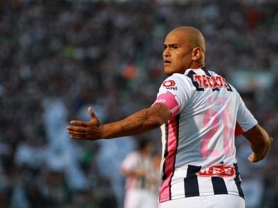 Colo Colo está muy cerca de cerrar el regreso de Humberto Suazo