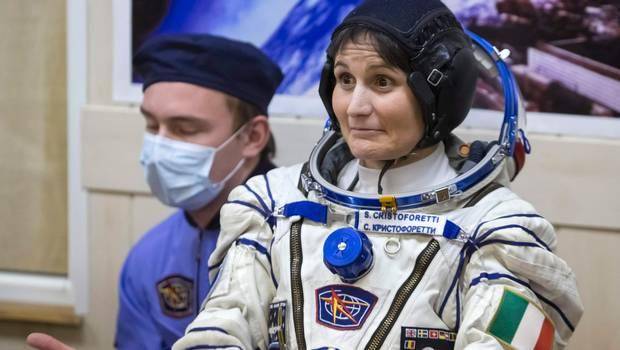 "Buenos días Chile": astronauta sorprende con foto de Santiago desde el espacio