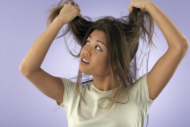 10 malos hábitos que dañan el cabello