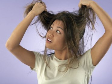 10 malos hábitos que dañan el cabello