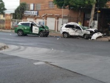 Conductor chocó contra una patrulla de carabineros y quedó con riesgo vital