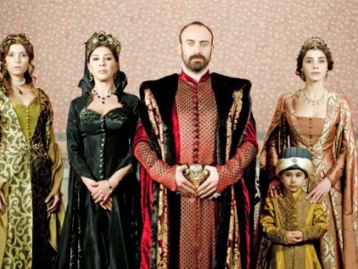 Hoy se estrena una nueva teleserie de “Onur”: “El Sultán” es la nueva apuesta turca de Canal 13