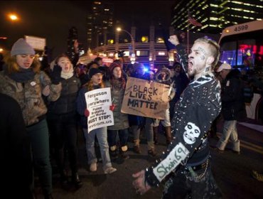 Choques entre algunos manifestantes y la Policía tras gran marcha en N.York