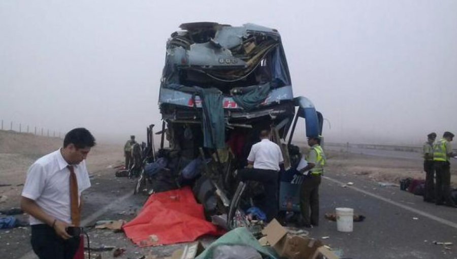 Un muerto y 30 heridos deja accidente de tránsito en Vallenar