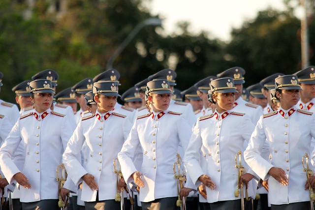 Bachelet encabezó la graduación de oficiales del Ejército