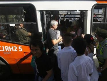 Panel de expertos analizarán posible alza en la tarifa del Transantiago