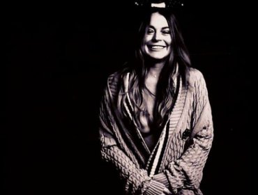 Lindsay Lohan celebra la Navidad y se luce con topless de infarto