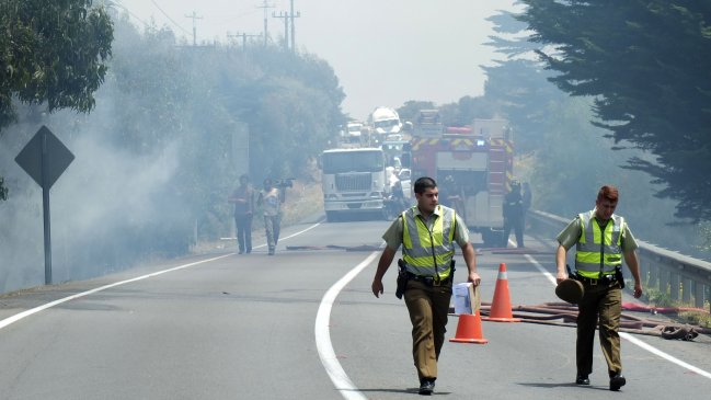 Onemi declaró alerta roja en Concón y Quintero por incendio forestal que avanza a zonas pobladas