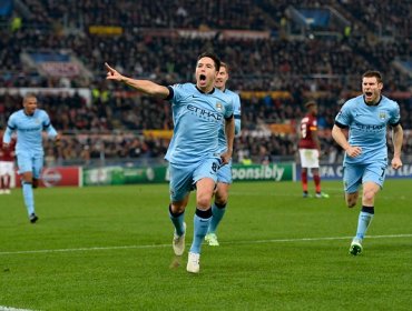 Manchester City goleó a Cristal Palace y da caza a Chelsea