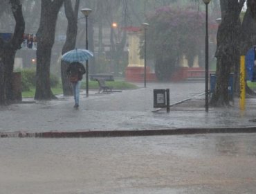 Tormenta deja un muerto y diversos destrozos en viviendas en Uruguay