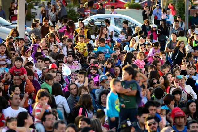 Reno gigante llenó de magia a La Florida en la previa de Navidad