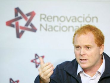 Diputado Edwards (RN) aconseja a la DC “saltar del bote que se está hundiendo” por reforma educacional