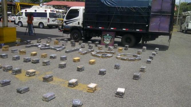 Incautan 394 kilos de cocaína en un camión procedente de Bolivia