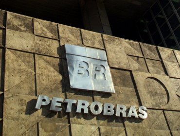 Rousseff "luchará" para impedir que Petrobras pierda créditos por corrupción