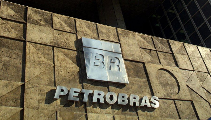 Rousseff "luchará" para impedir que Petrobras pierda créditos por corrupción