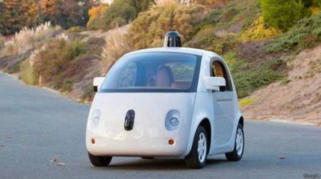 Google exhibió el protocolo final de su revolucionario auto eléctrico que se conduce solo