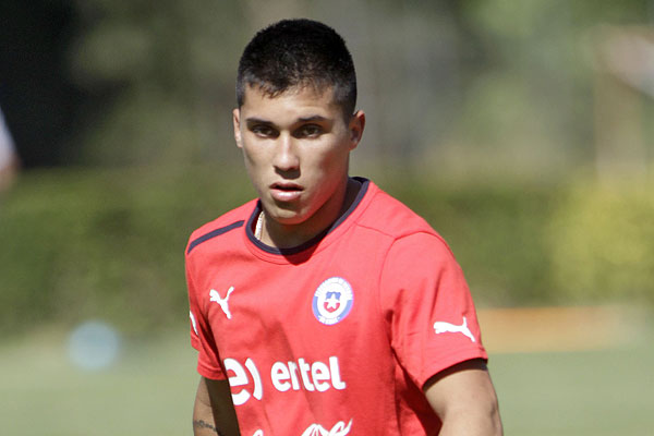 Hermano menor de Gary Medel protagoniza accidente en Ruta 5 Sur