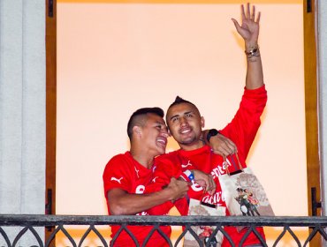 Diario inglés puso a Alexis Sánchez y Arturo Vidal entre los 100 mejores del año